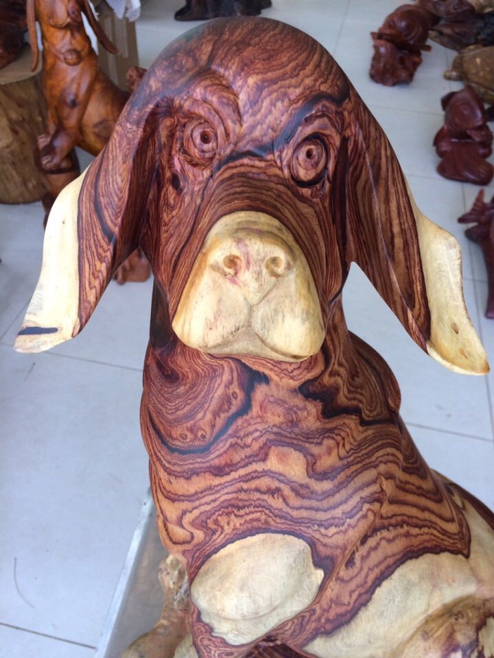 tượng chó gỗ cẩm